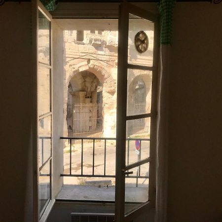 Reveil Vue Sur Les Arenes Arles Exterior photo