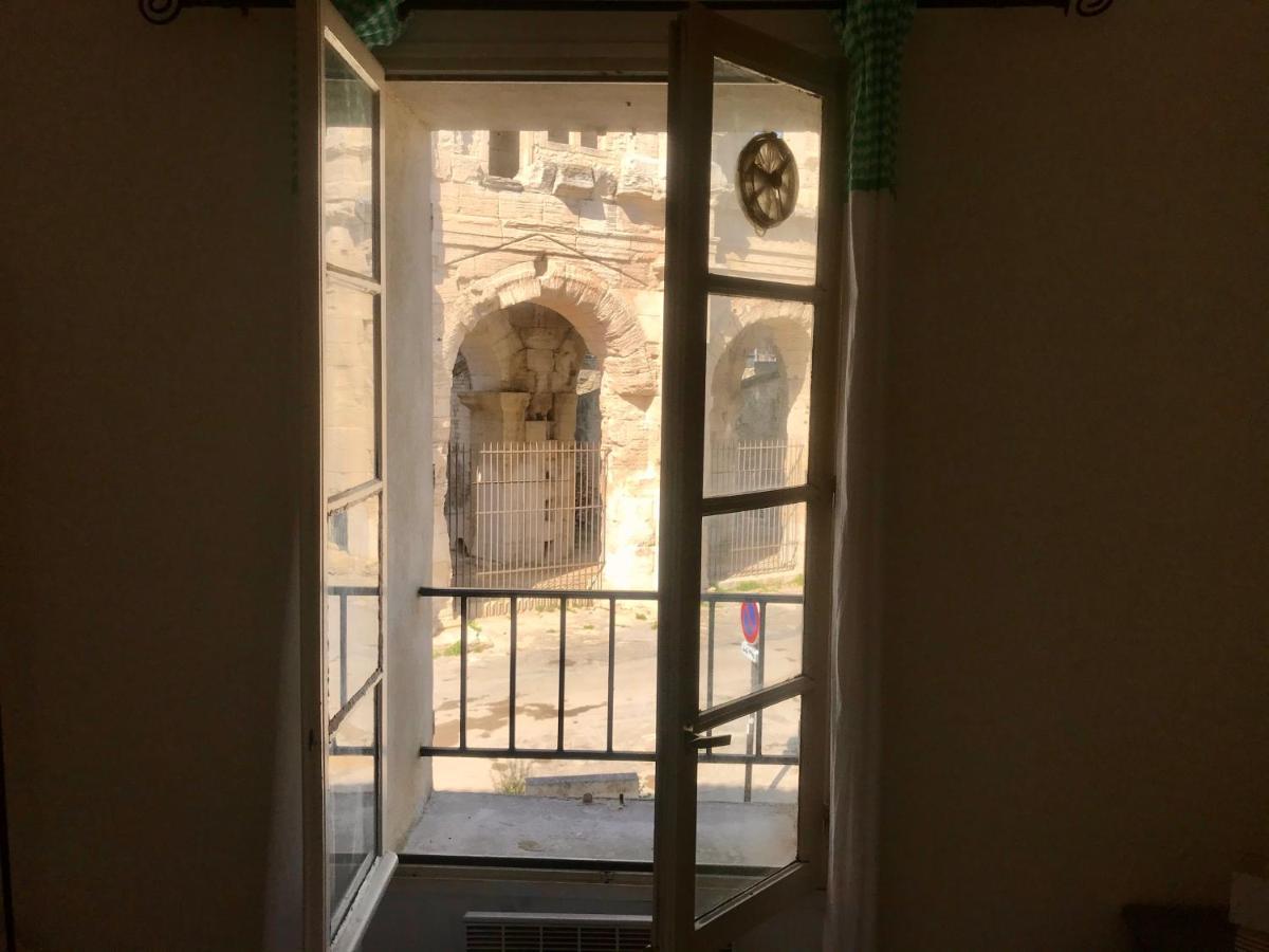 Reveil Vue Sur Les Arenes Arles Exterior photo